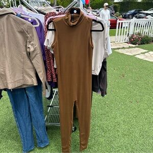 Small brown sleeveless jumpsuit/bumpsuit
